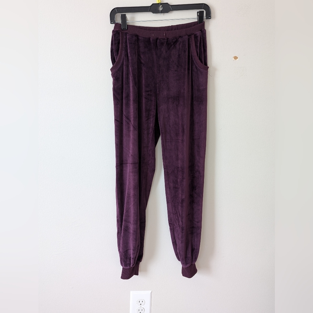 Lounge Wear Set - Picture 3 of 4